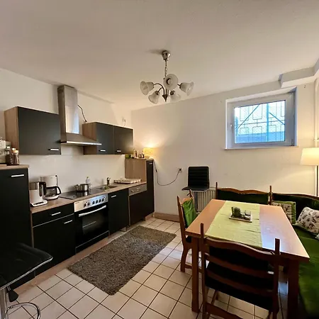Apartment Gemuetliche Souterrainwohnung Naehe Zdf & Stadion - 1 Zimmer, Kueche, Bad *